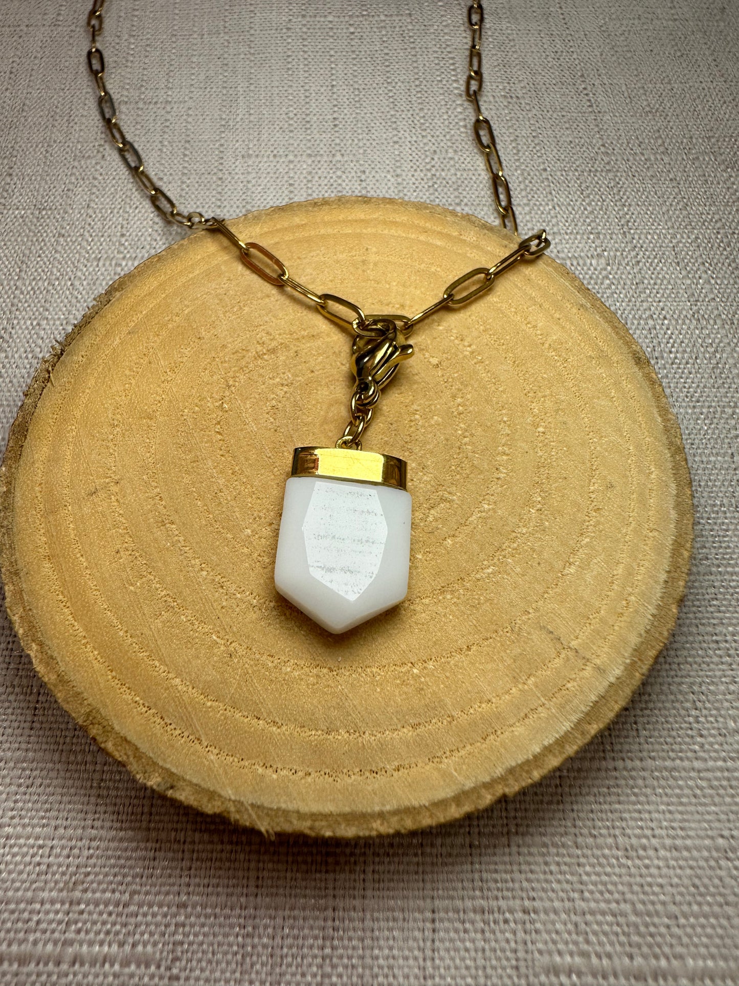 Amulette blanche Alaïa Bijoux