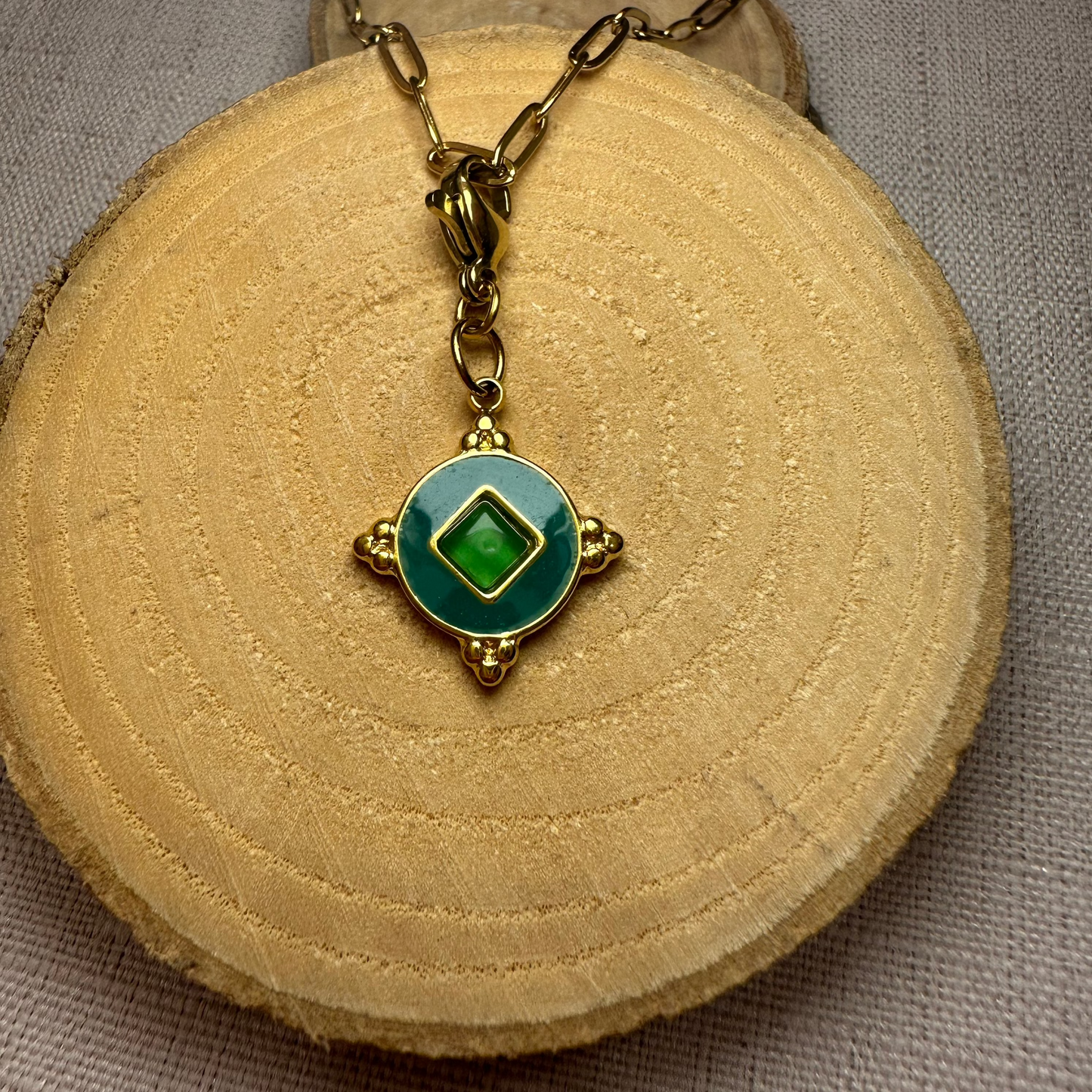 Medaillon vert Alaïa Bijoux