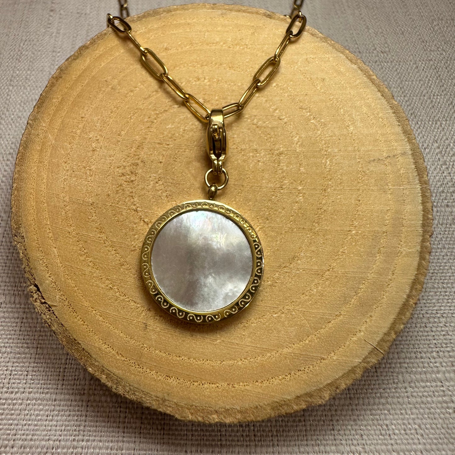 Médaillon nacre Alaïa Bijoux